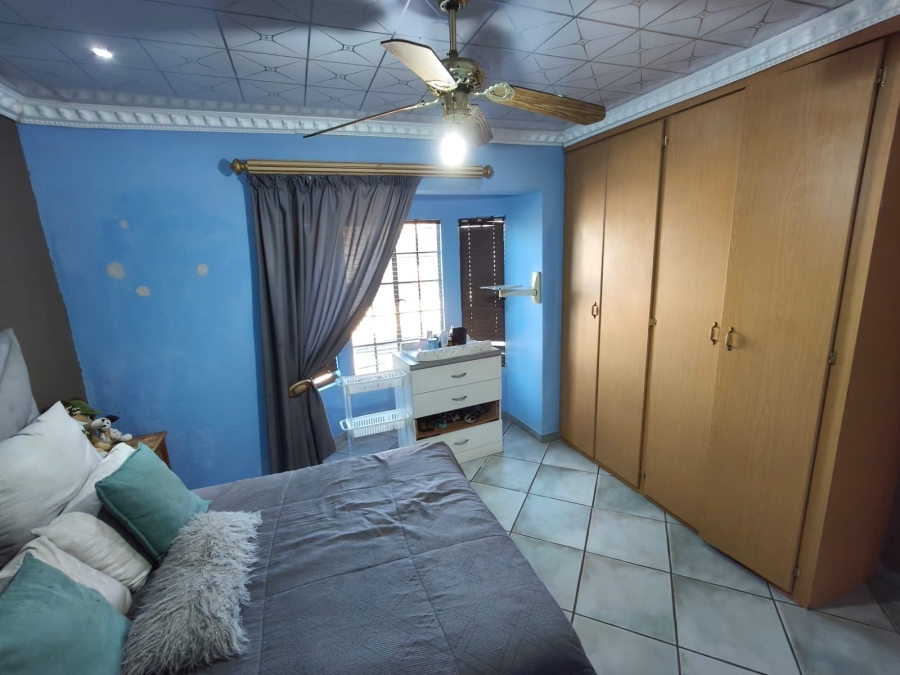 3 Bedroom Property for Sale in Safari Gardens North West